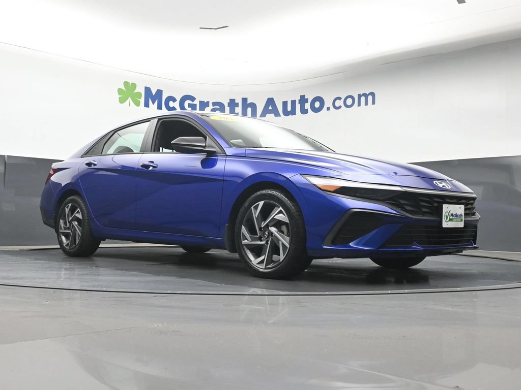Used 2025 Hyundai Elantra Sport FWD image 24
