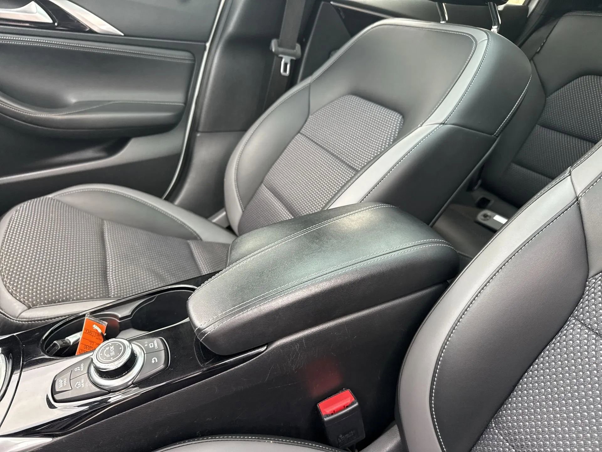 Used 2019 INFINITI QX30 Premium w/ Navigation Package image 23
