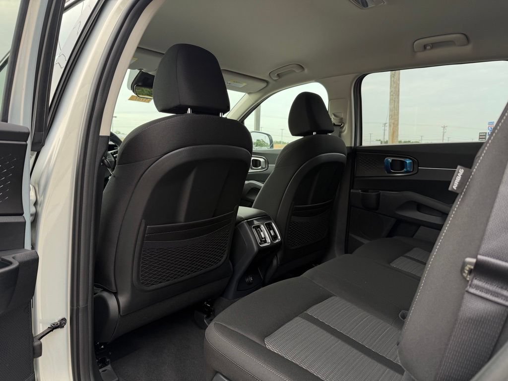 New 2026 Kia Sorento LX FWD image 25
