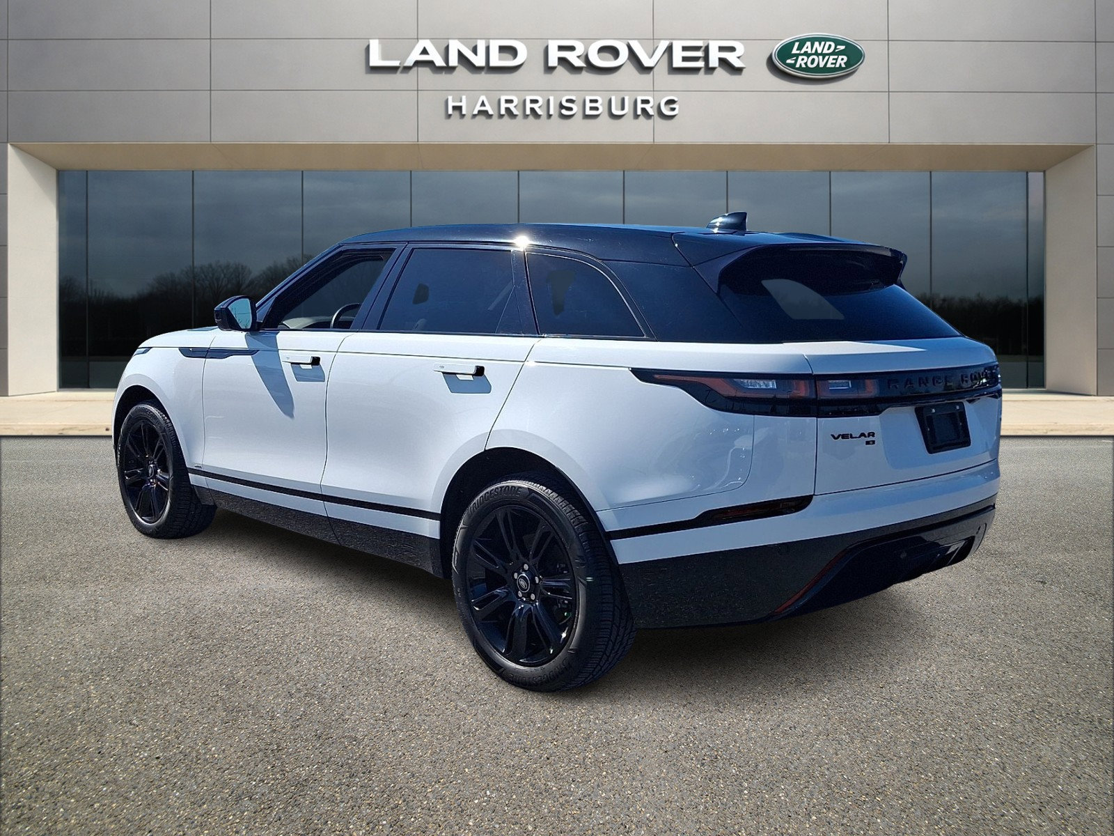 Used 2021 Land Rover Range Rover Velar R-Dynamic S image 2