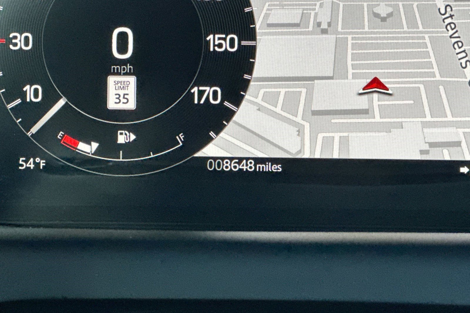 Certified 2025 Land Rover Discovery Sport Dynamic SE image 35