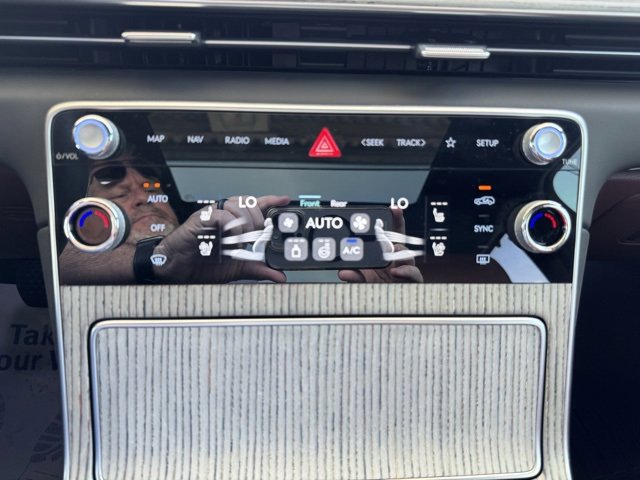 Used 2025 Genesis GV80 3.5T Prestige image 8