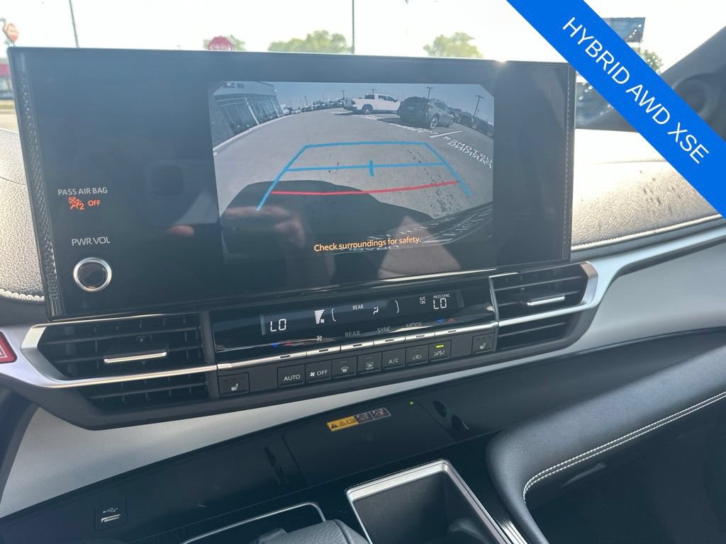 Used 2026 Toyota Sienna XSE AWD/4WD image 17