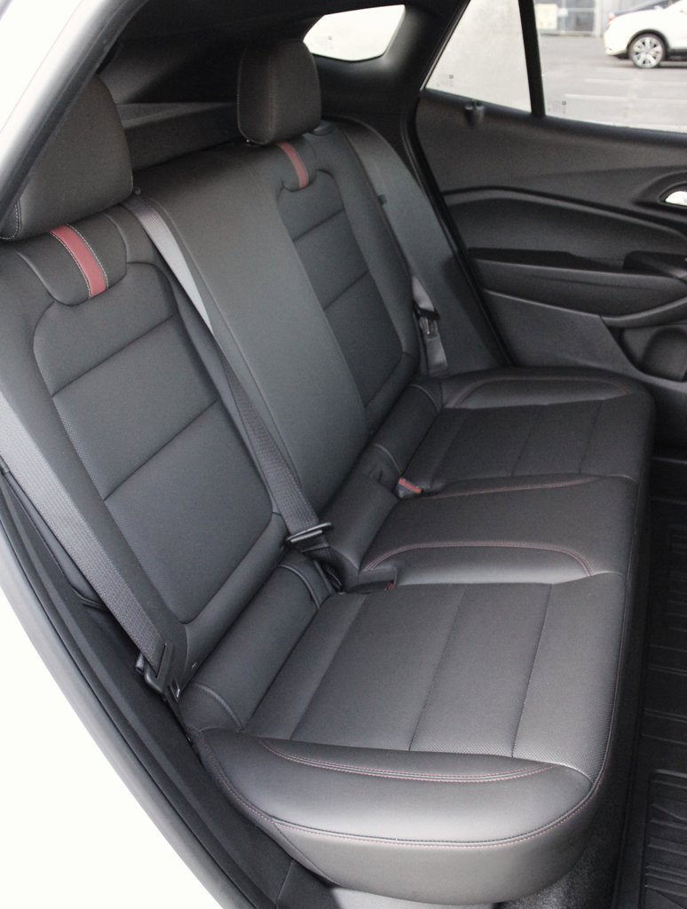 Used 2024 Chevrolet Trax RS w/ Driver Confidence Package image 23