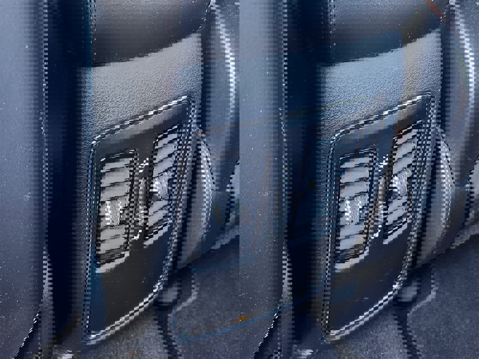 Used 2020 Jeep Grand Cherokee Laredo w/ 18" Wheel & 8.4" Radio Group image 22