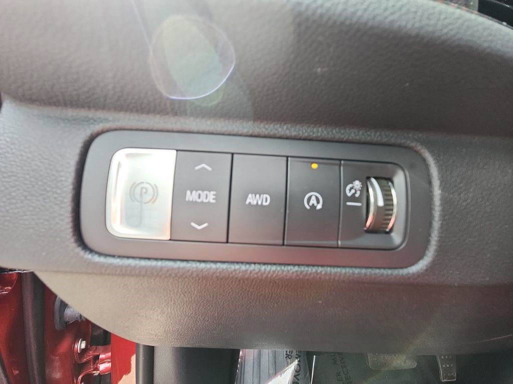 Certified 2025 Chevrolet Traverse Z71 w/ Driver Confidence Package AWD/4WD image 23