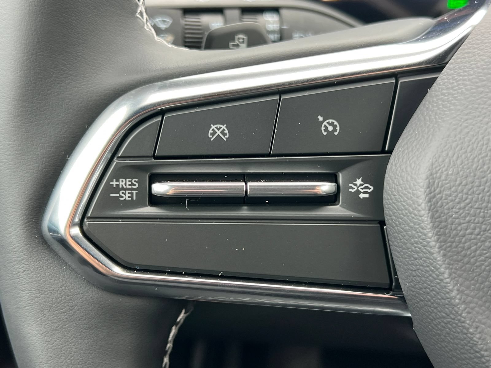 New 2026 Chevrolet Equinox EV LT FWD image 17