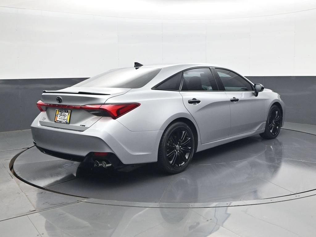 Used 2021 Toyota Avalon XSE FWD image 6