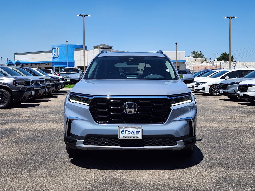 Used 2025 Honda Pilot Elite image 2