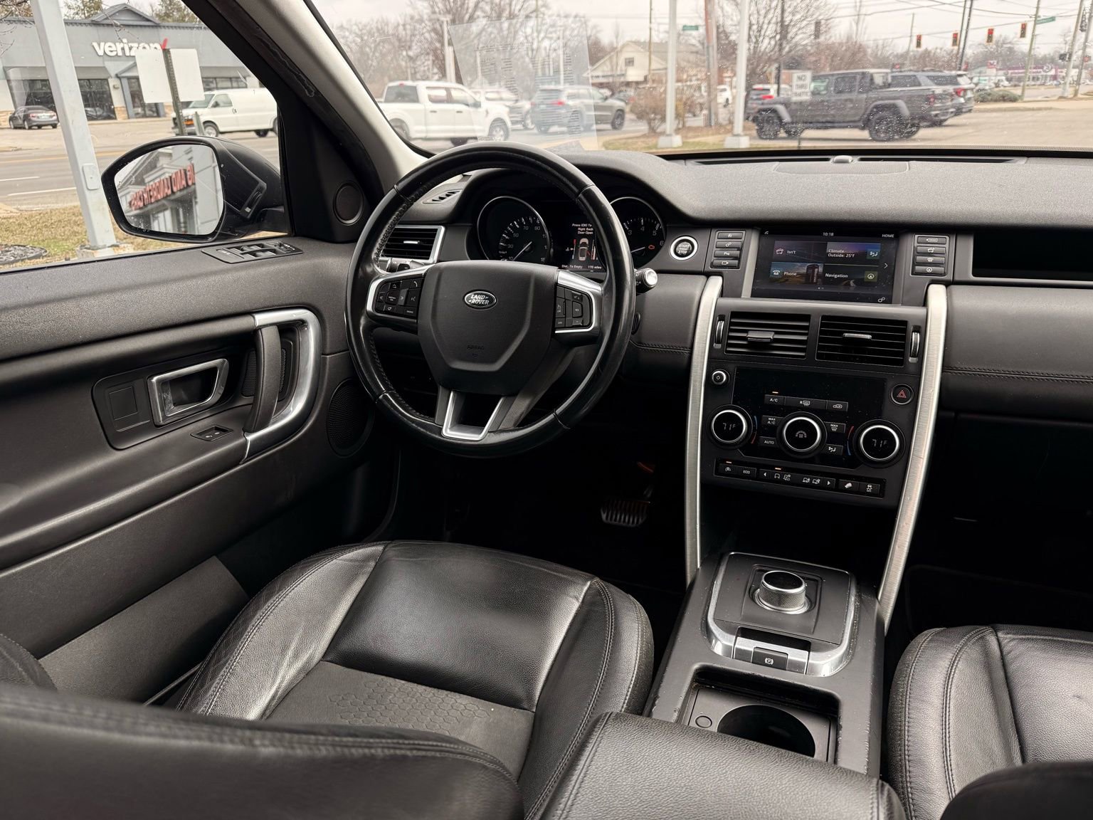 Used 2016 Land Rover Discovery Sport SE AWD/4WD image 20