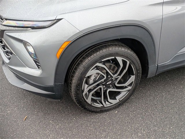Used 2024 Chevrolet TrailBlazer RS w/ Driver Confidence Package image 9