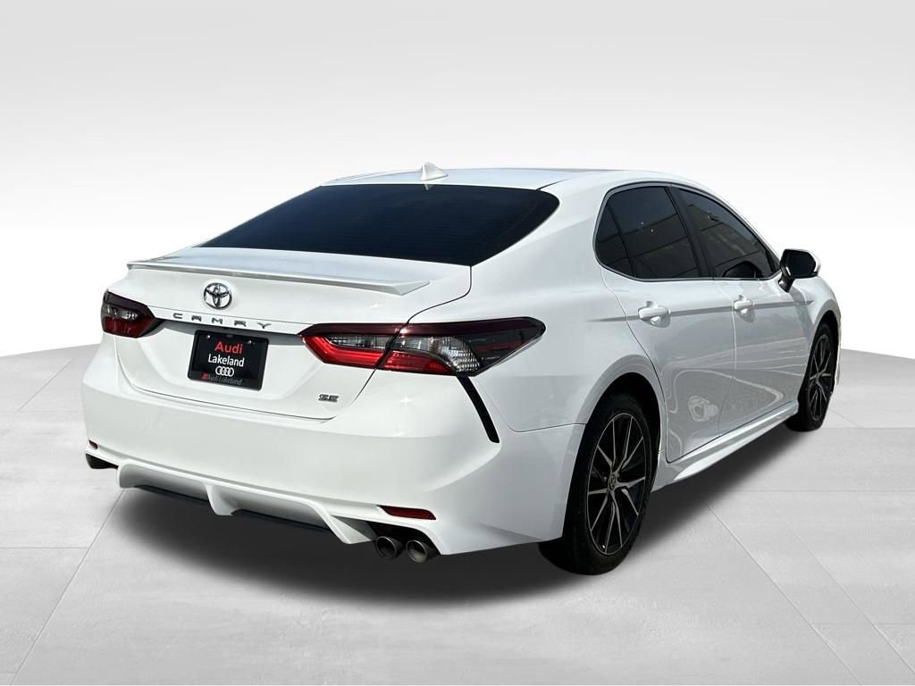 Used 2023 Toyota Camry SE w/ Convenience Package FWD image 5