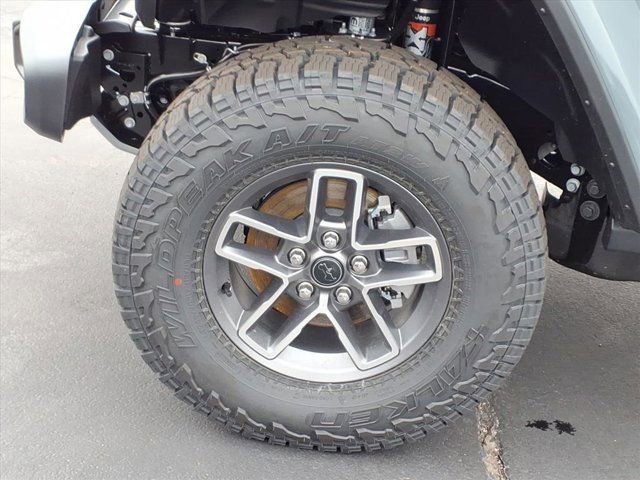 New 2026 Jeep Gladiator Mojave w/ Safety Group image 22