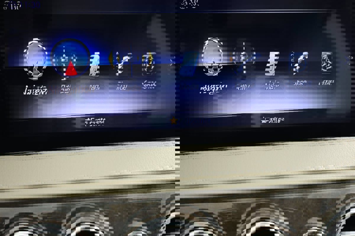 Used 2020 Mercedes-Benz S 560 4MATIC Sedan image 52