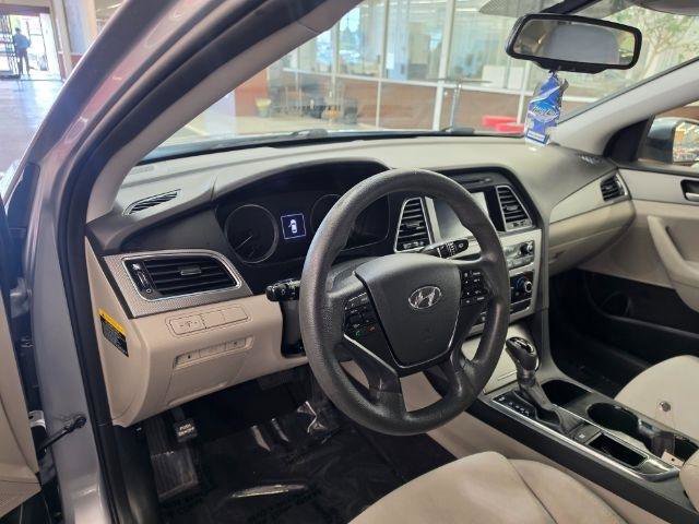 Used 2016 Hyundai Sonata SE FWD image 7
