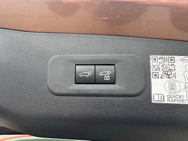 Used 2025 Toyota Crown Signia w/ Advanced Technology Package image 12