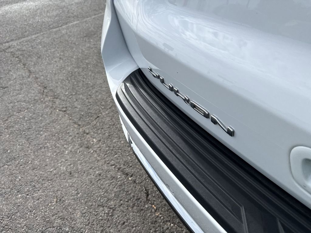 Certified 2025 GMC Yukon Elevation image 39