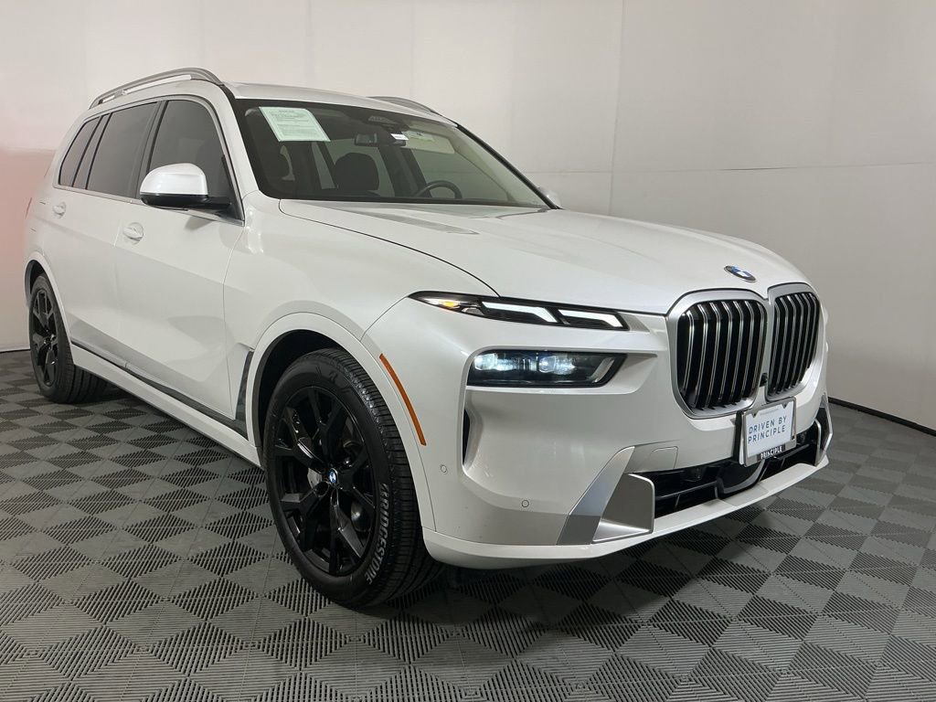 Certified 2023 BMW X7 xDrive40i w/ Premium Package image 4