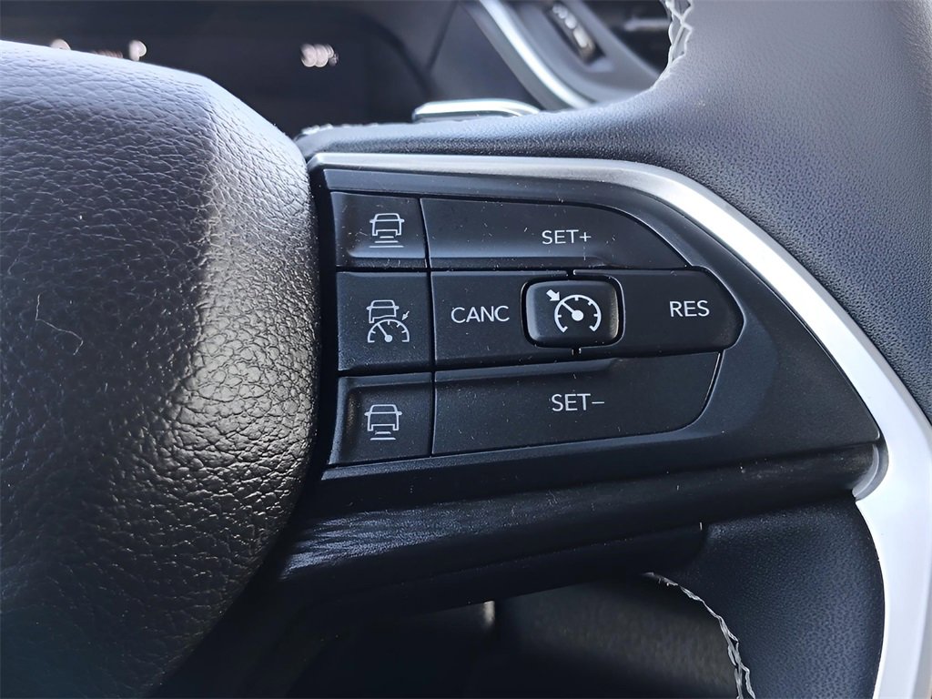 Used 2023 Jeep Grand Cherokee L Laredo image 21