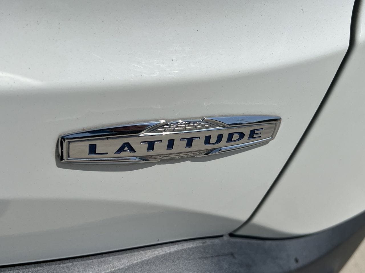 Used 2018 Jeep Renegade Latitude FWD image 7