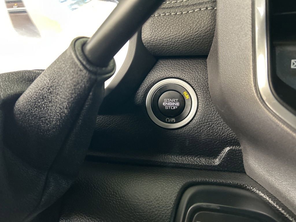 Used 2025 RAM 3500 Laramie AWD/4WD image 57