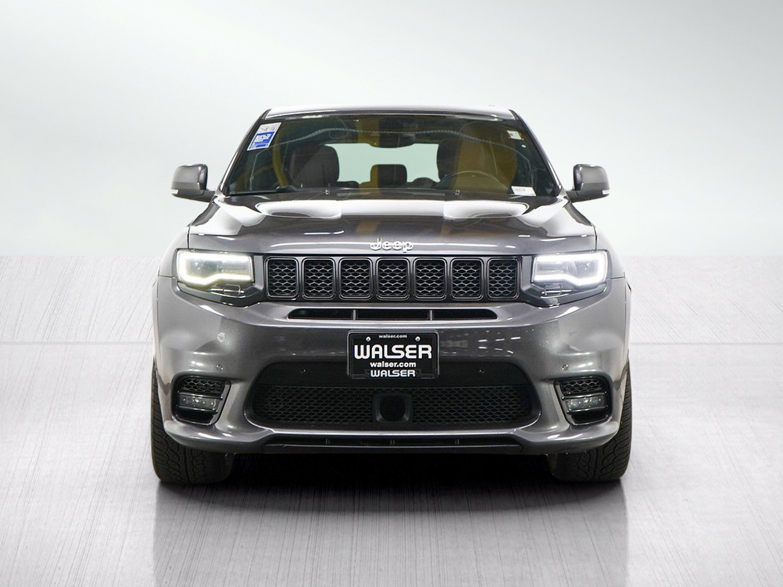 Used 2017 Jeep Grand Cherokee SRT AWD/4WD image 9