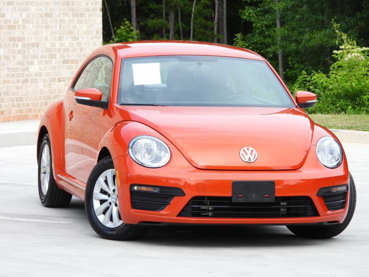 Used 2019 Volkswagen Beetle 2.0T SE FWD image 10
