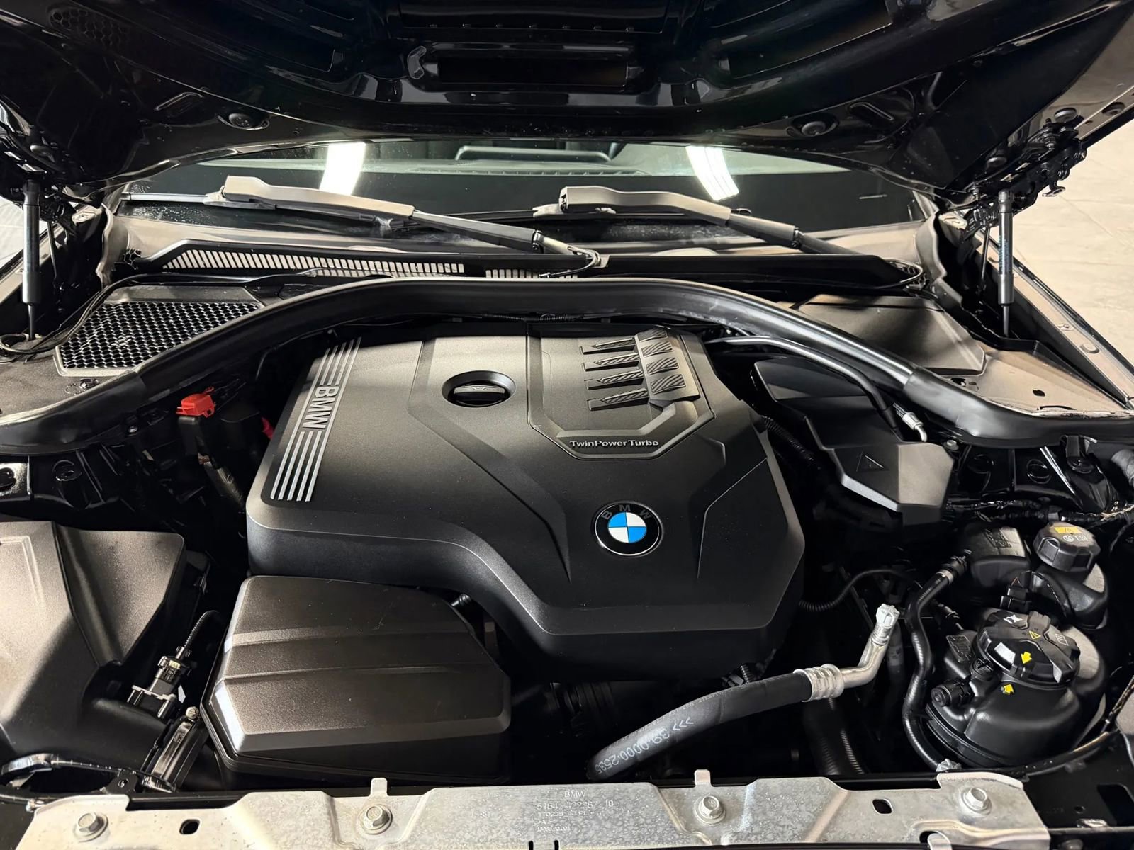 Used 2019 BMW 330i xDrive Sedan w/ Driving Assistance Package AWD/4WD image 22