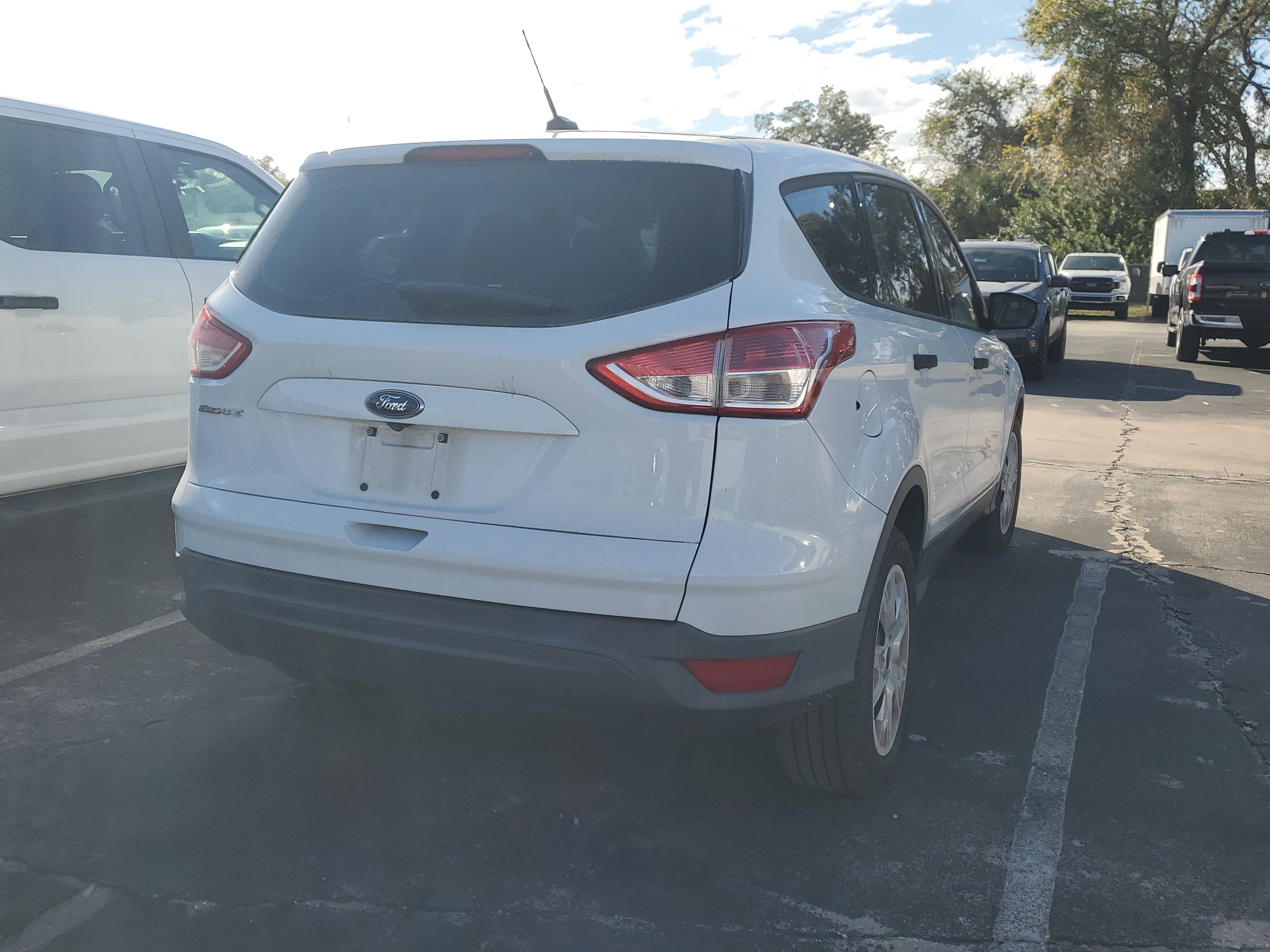 Used 2015 Ford Escape S image 5