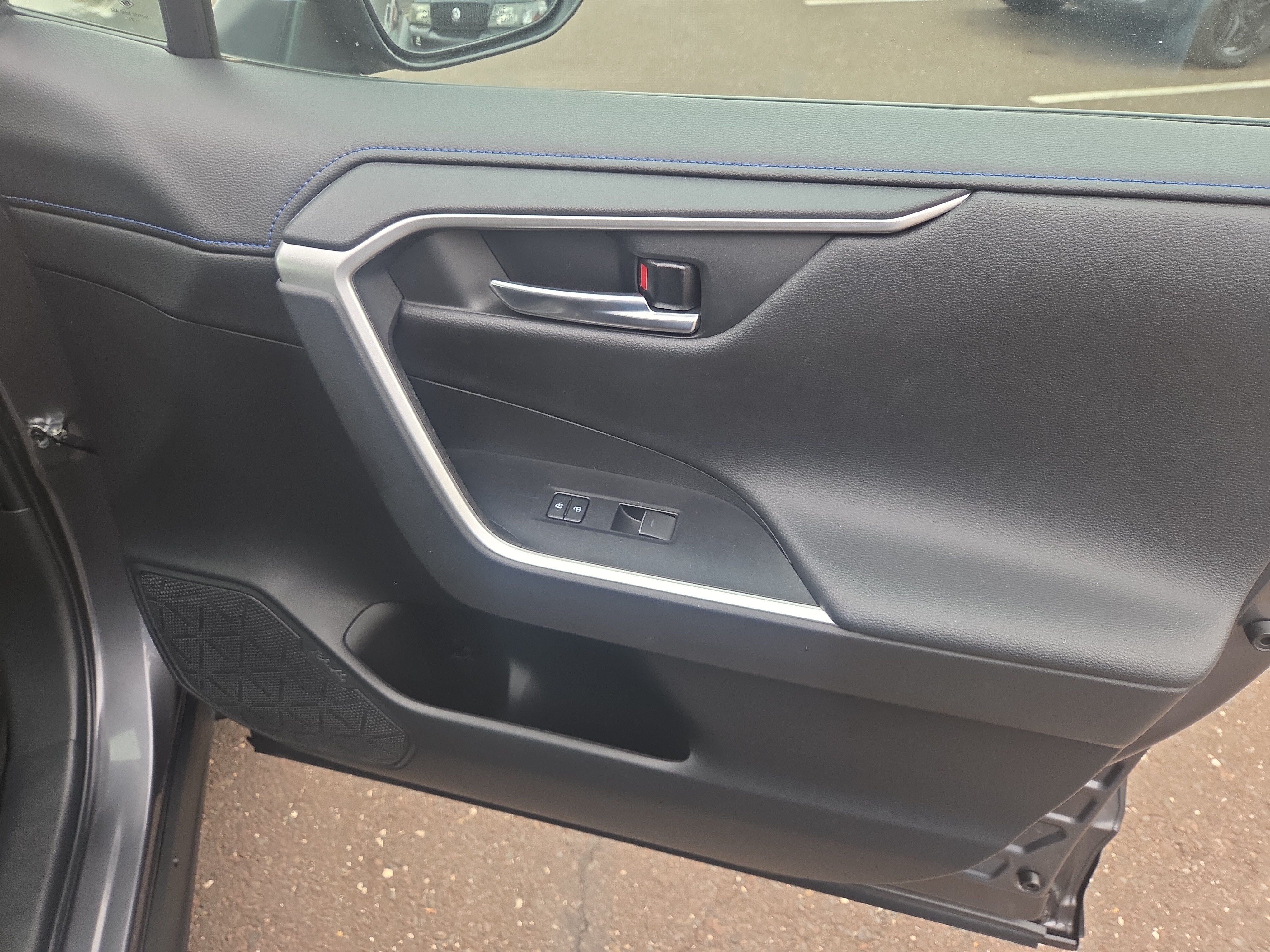Certified 2022 Toyota RAV4 XSE AWD/4WD image 17