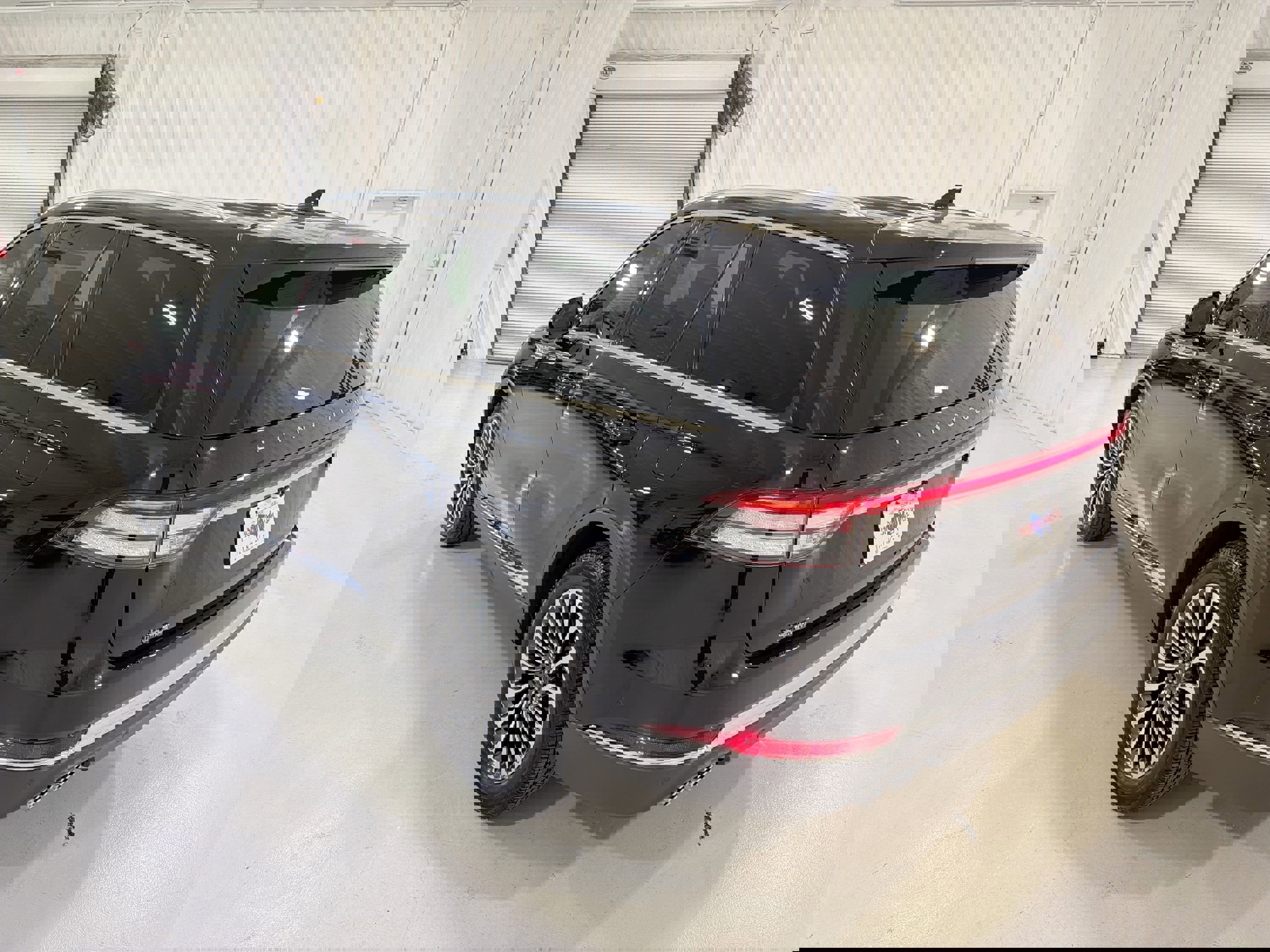 Used 2023 Lincoln Aviator Reserve w/ Elements Package Plus image 27