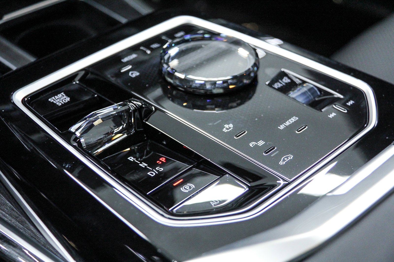 New 2026 BMW 740i image 20