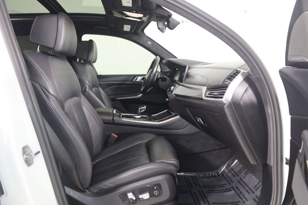 Used 2022 BMW X5 M50i w/ Executive Package AWD/4WD image 14