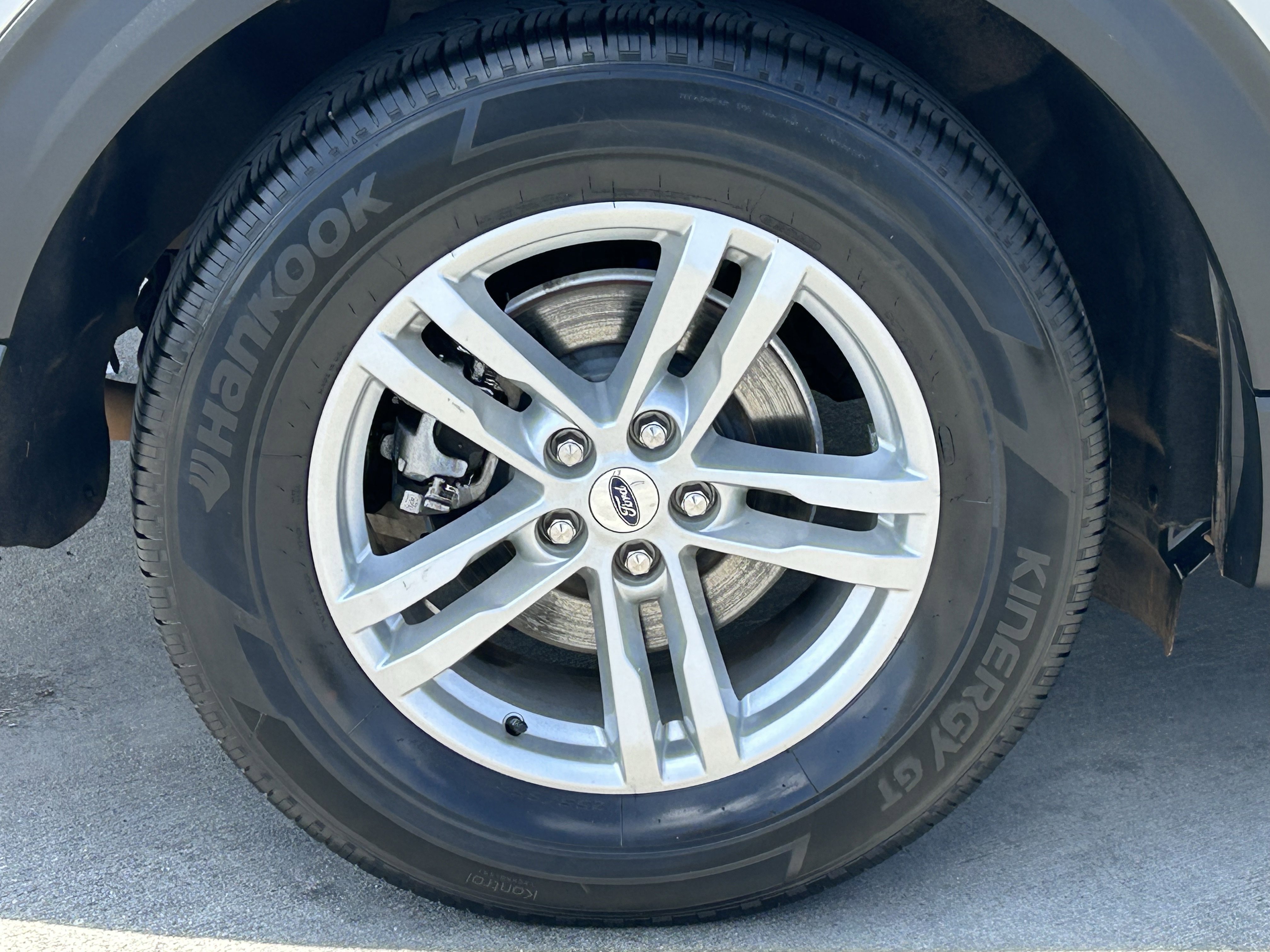 Used 2023 Ford Explorer XLT w/ Equipment Group 202A RWD image 7