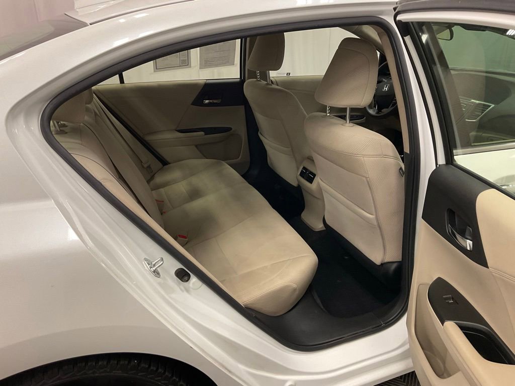 Used 2017 Honda Accord Hybrid Sedan image 23