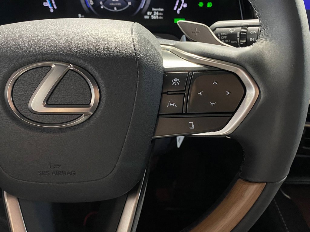 New 2025 Lexus RX 450h AWD w/ Luxury Package image 17