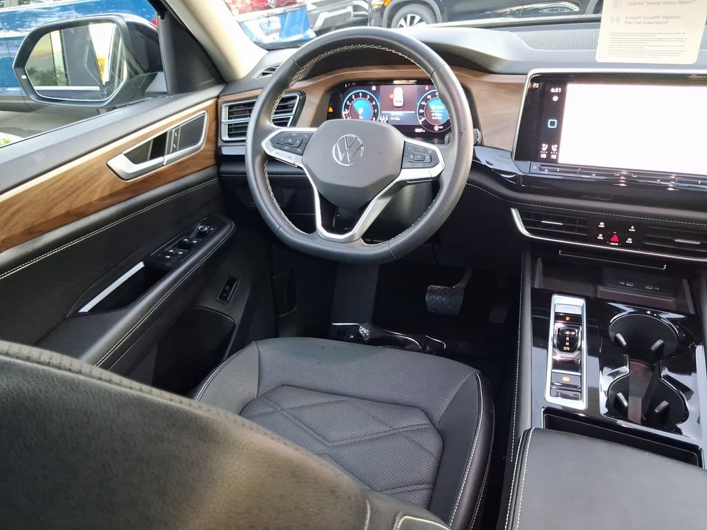 Certified 2024 Volkswagen Atlas SE FWD image 10