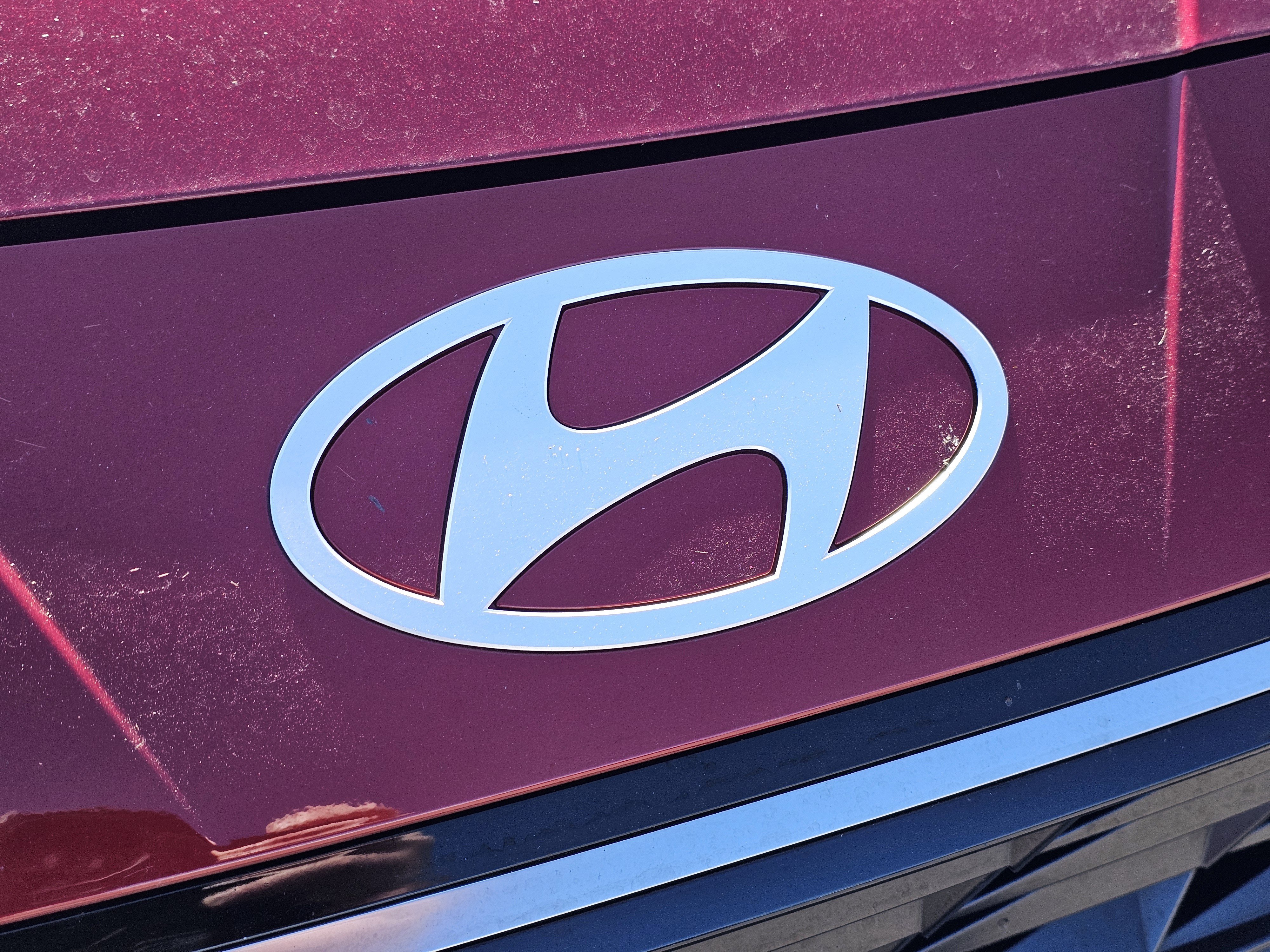 Used 2025 Hyundai Elantra SEL image 3