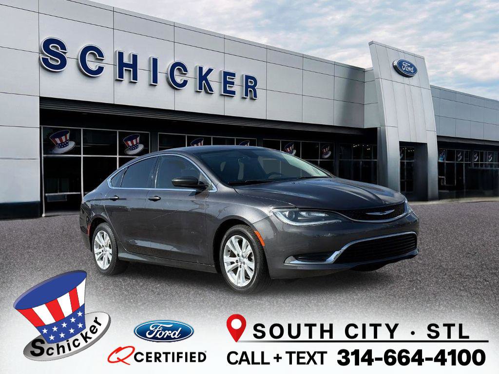 Used 2016 Chrysler 200 Limited image 1
