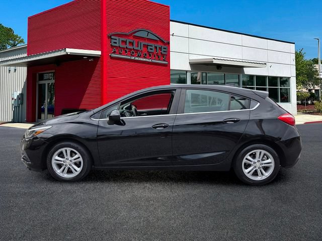 Used 2017 Chevrolet Cruze LT w/ Convenience Package FWD image 2