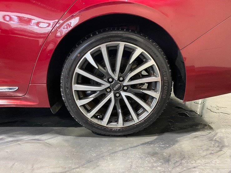 Used 2018 Lincoln Continental Premiere FWD image 11