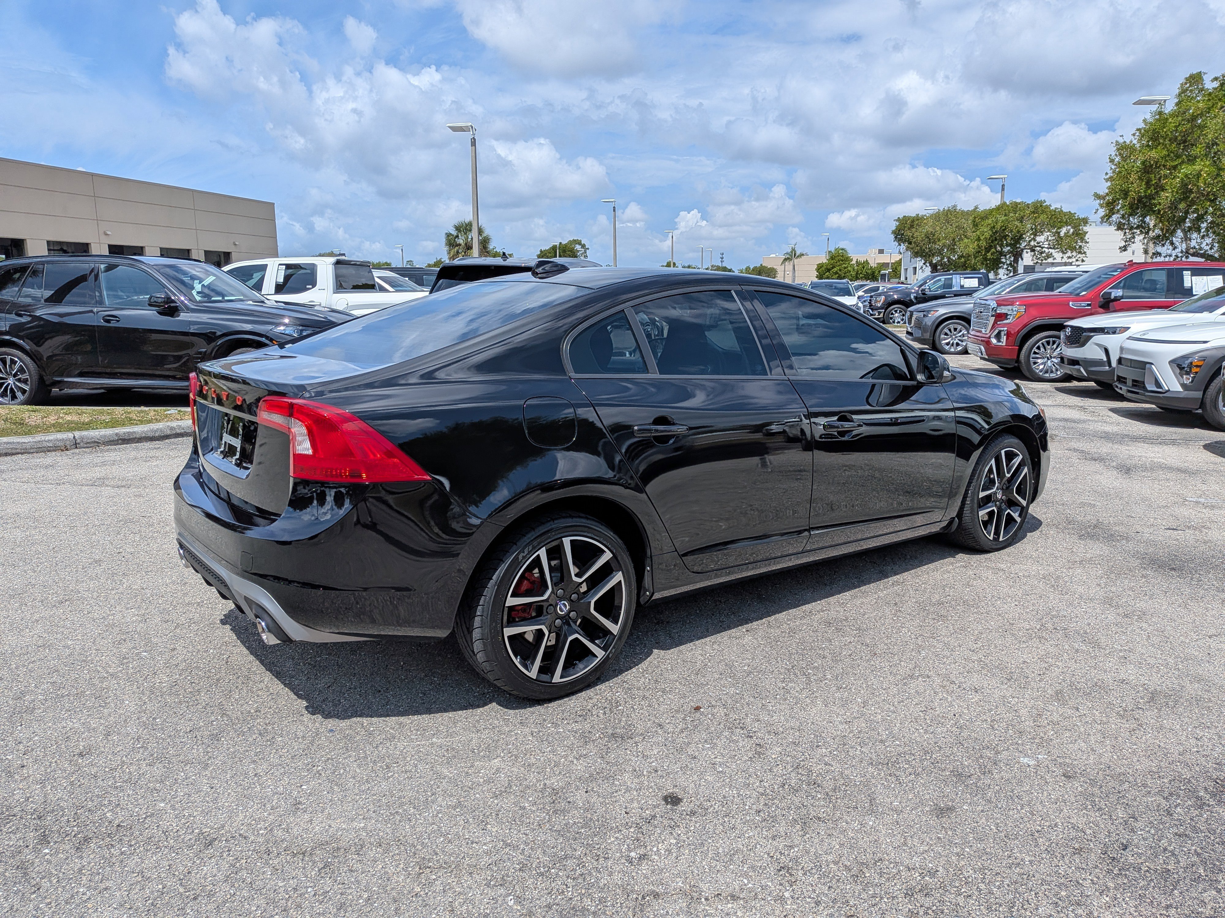 Used 2017 Volvo S60 T5 Dynamic AWD/4WD image 4