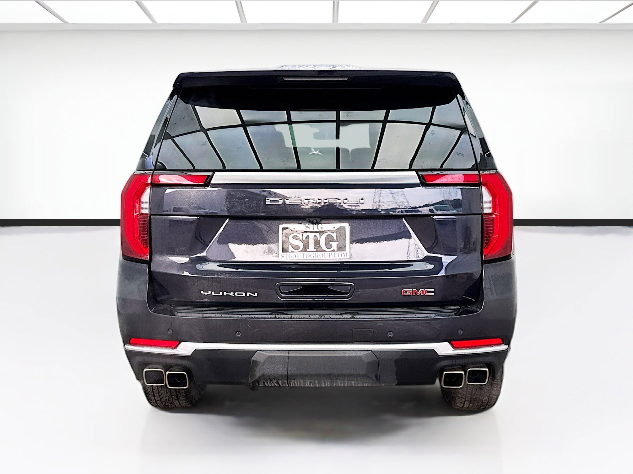 Used 2025 GMC Yukon Denali AWD/4WD image 5