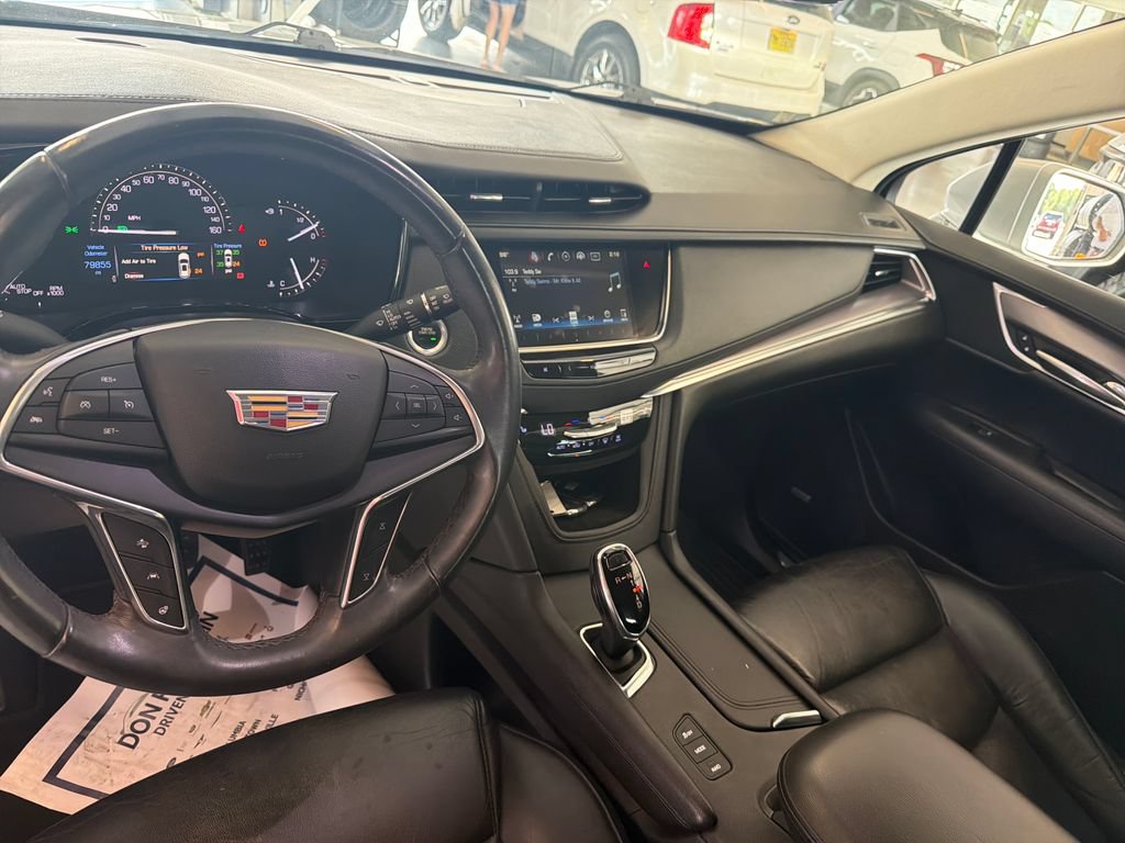 Used 2018 Cadillac XT5 Luxury w/ Driver Awareness Package AWD/4WD image 15