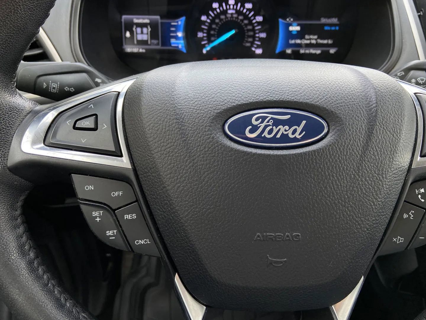 Used 2022 Ford Edge SEL AWD/4WD image 14