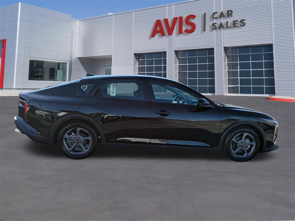 Used 2025 Kia K4 LXS image 5