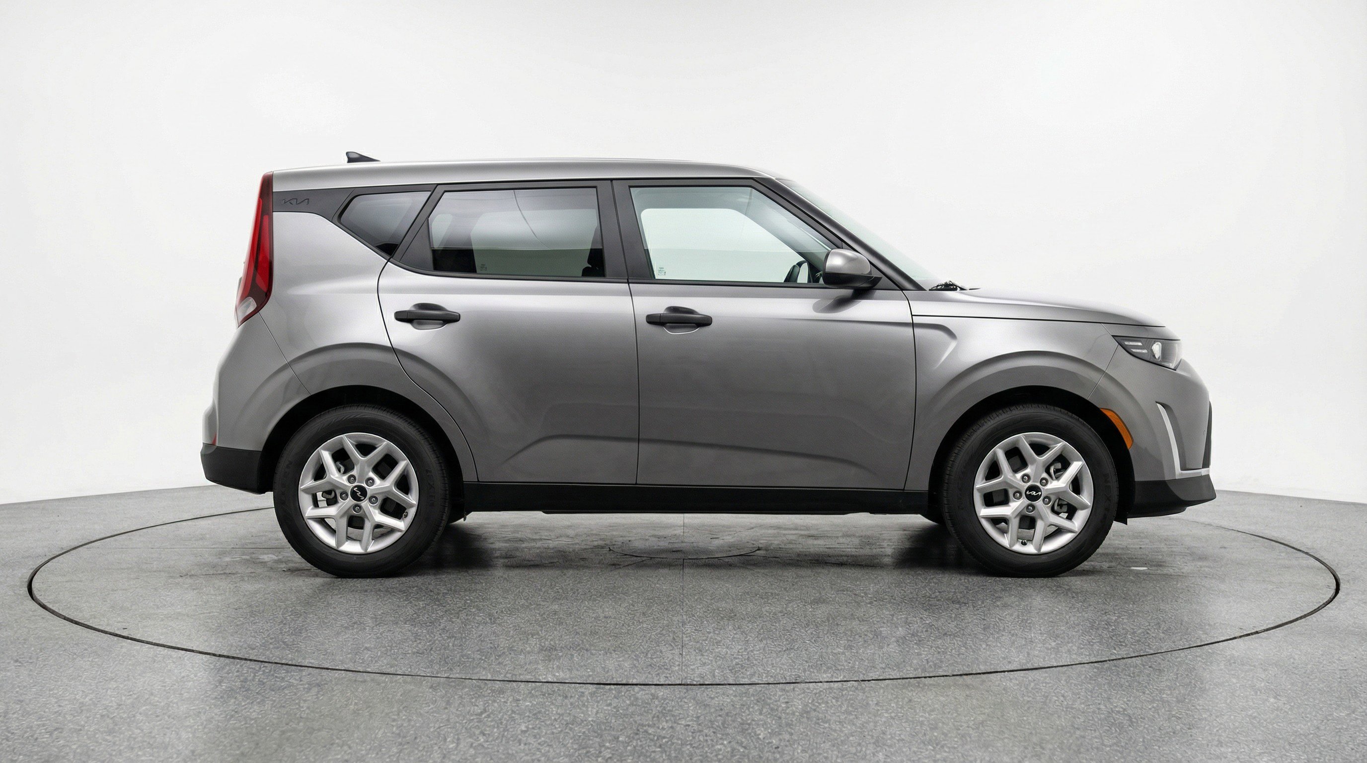 Used 2025 Kia Soul LX w/ LX Technology Package image 11