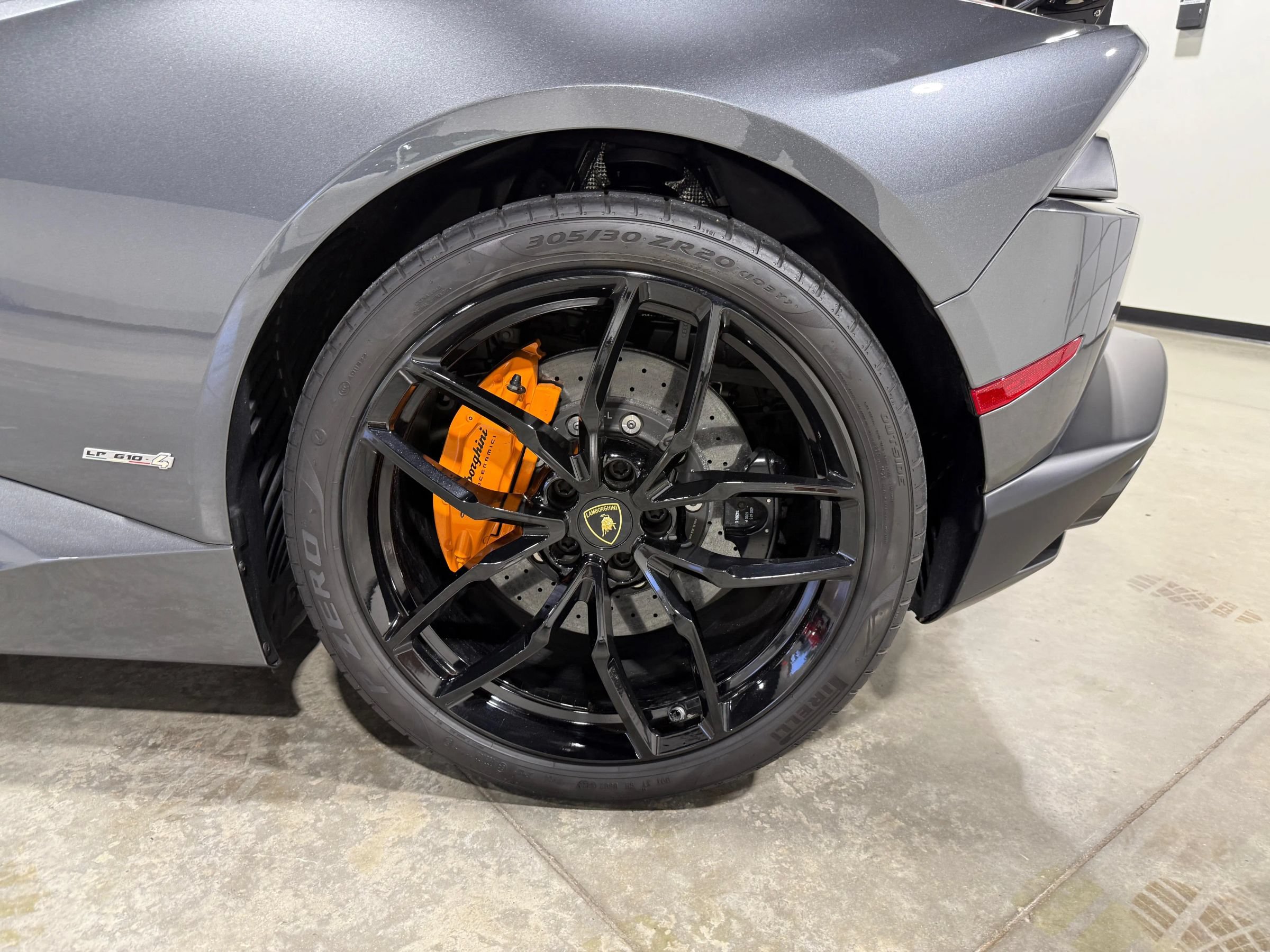 Used 2016 Lamborghini Huracan LP 610-4 AWD/4WD image 21