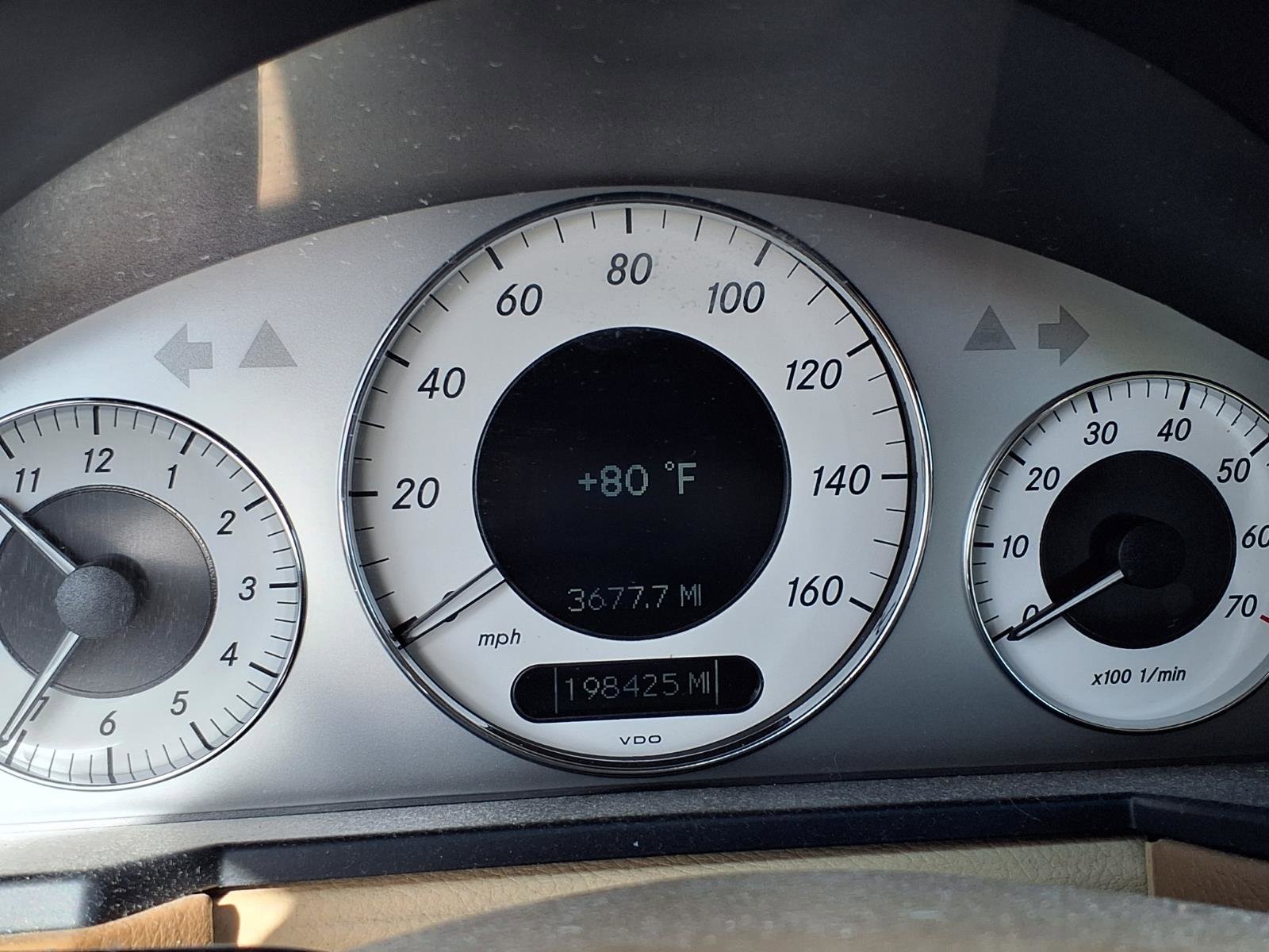 Used 2009 Mercedes-Benz E 350 Sedan image 11