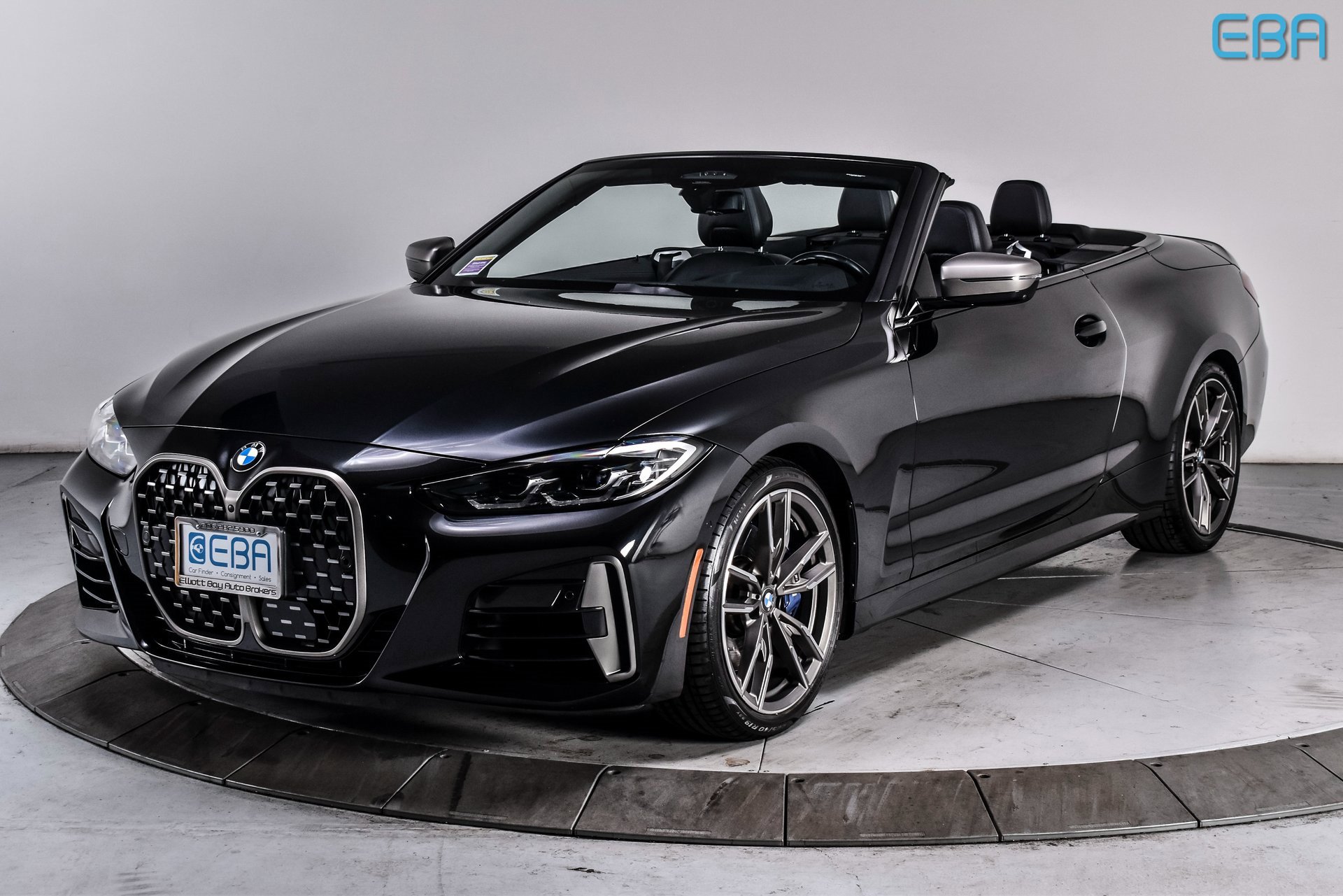 Used 2023 BMW M440i Convertible w/ Premium Package image 2